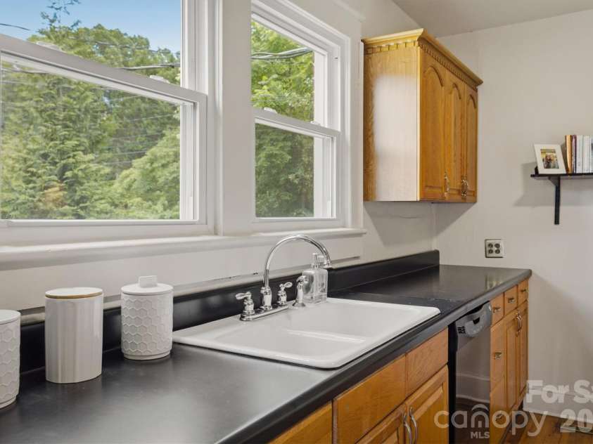 1205 Union Street, Morganton, NC 28655.  MLS# CAR4415291, YatesRealty ID 44895. 