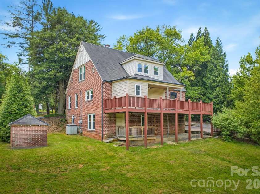 1205 Union Street, Morganton, NC 28655.  MLS# CAR4415291, YatesRealty ID 44895. 