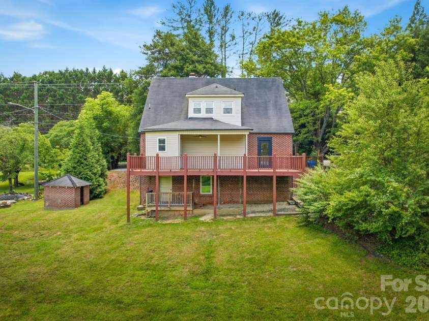 1205 Union Street, Morganton, NC 28655.  MLS# CAR4415291, YatesRealty ID 44895. 