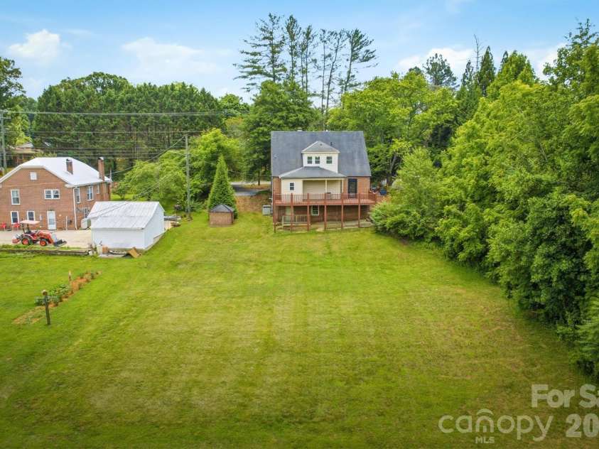 1205 Union Street, Morganton, NC 28655.  MLS# CAR4415291, YatesRealty ID 44895. 
