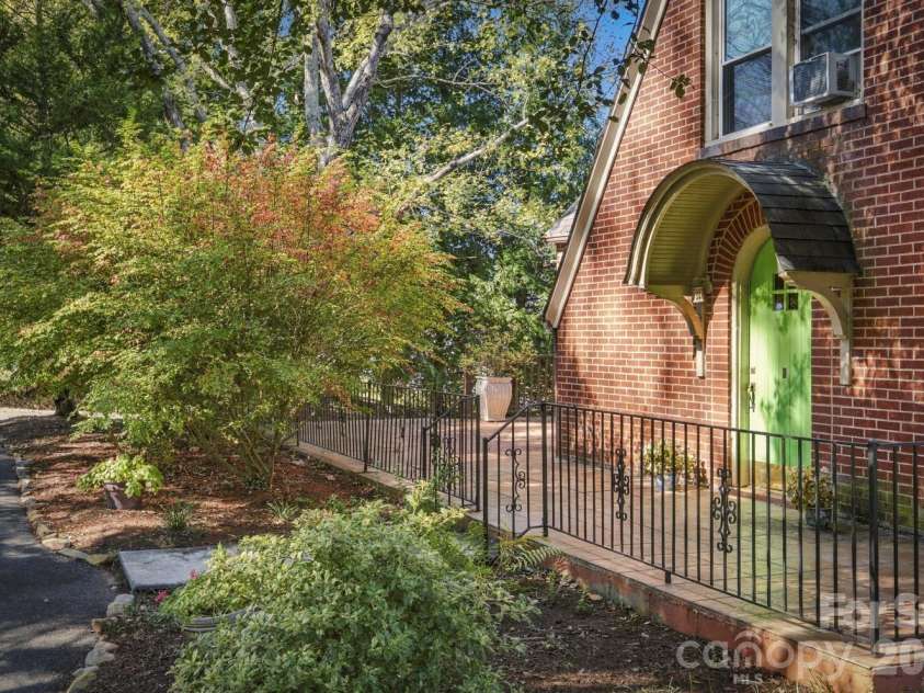 1205 Union Street, Morganton, NC 28655.  MLS# CAR4415291, YatesRealty ID 44895. 