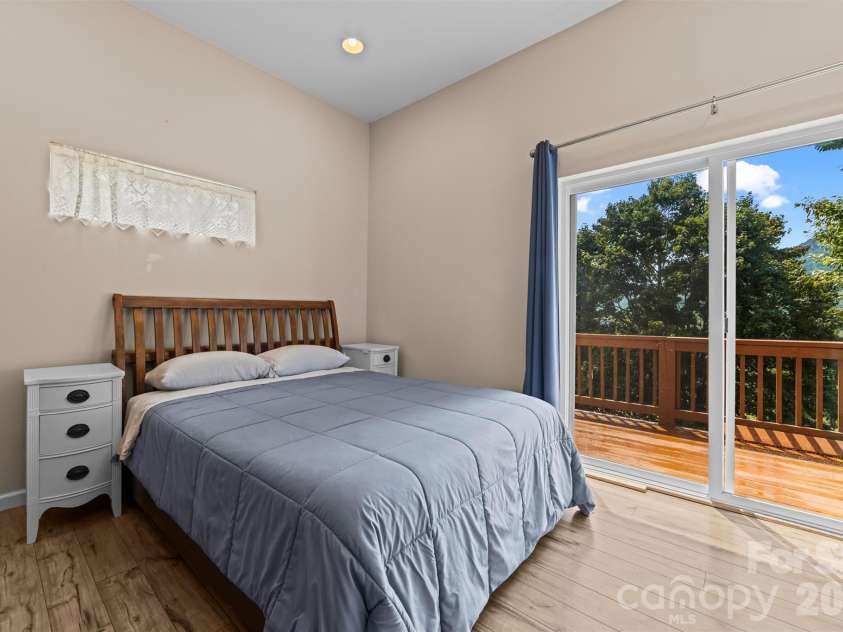 263 Pilgrims Lane, Burnsville, NC 28714.  MLS# CAR4415371, YatesRealty ID 44896. 2nd Living Space Bedroom