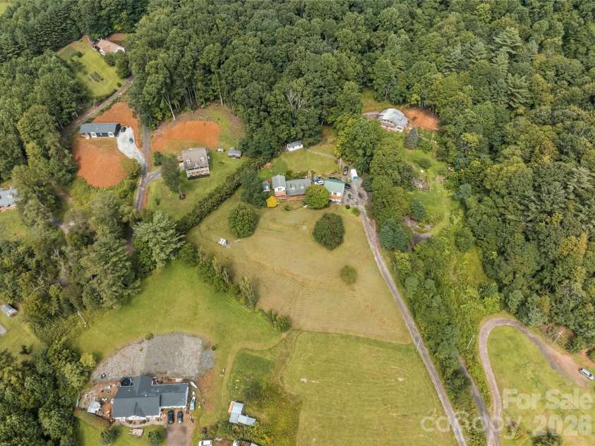 263 Pilgrims Lane, Burnsville, NC 28714.  MLS# CAR4415371, YatesRealty ID 44896. 