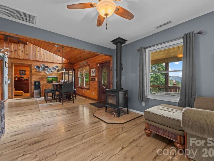 263 Pilgrims Lane, Burnsville, NC 28714.  MLS# CAR4415371, YatesRealty ID 44896. Den