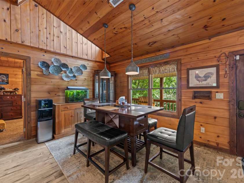 263 Pilgrims Lane, Burnsville, NC 28714.  MLS# CAR4415371, YatesRealty ID 44896. Dining Area