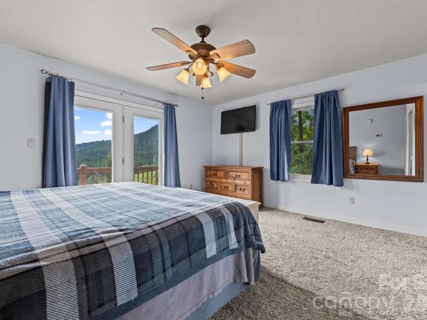 263 Pilgrims Lane, Burnsville, NC 28714.  MLS# CAR4415371, YatesRealty ID 44896. Primary Suite upstairs
