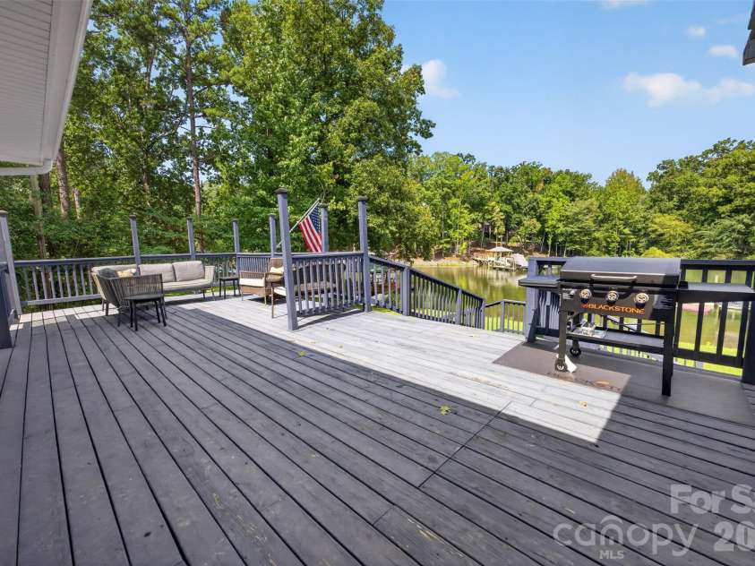 4009 Cindy Lane, Denver, NC 28037.  MLS# CAR4415192, YatesRealty ID 44897. 