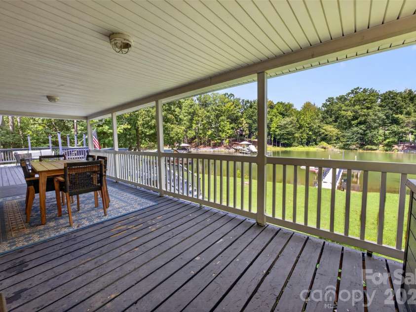 4009 Cindy Lane, Denver, NC 28037.  MLS# CAR4415192, YatesRealty ID 44897. 