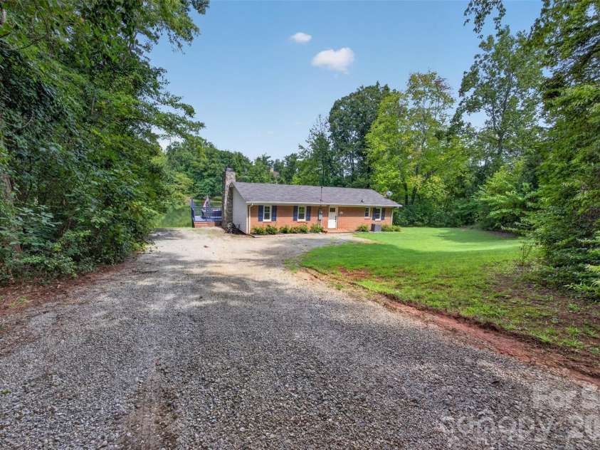 4009 Cindy Lane, Denver, NC 28037.  MLS# CAR4415192, YatesRealty ID 44897. 