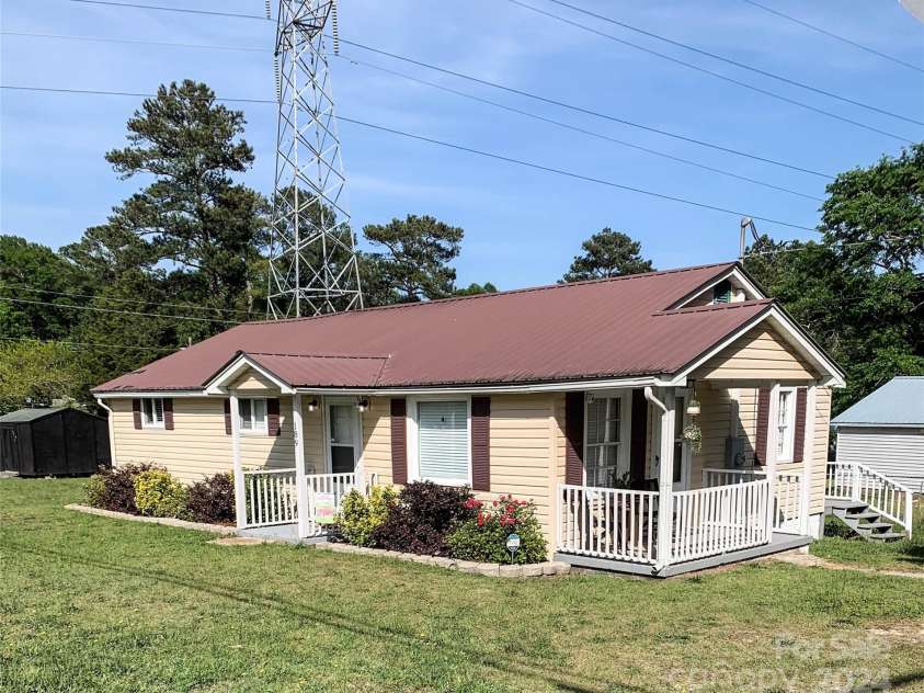 189 Broadway Street, Rockingham, NC 28379.  MLS# CAR4132952, YatesRealty ID 449. 