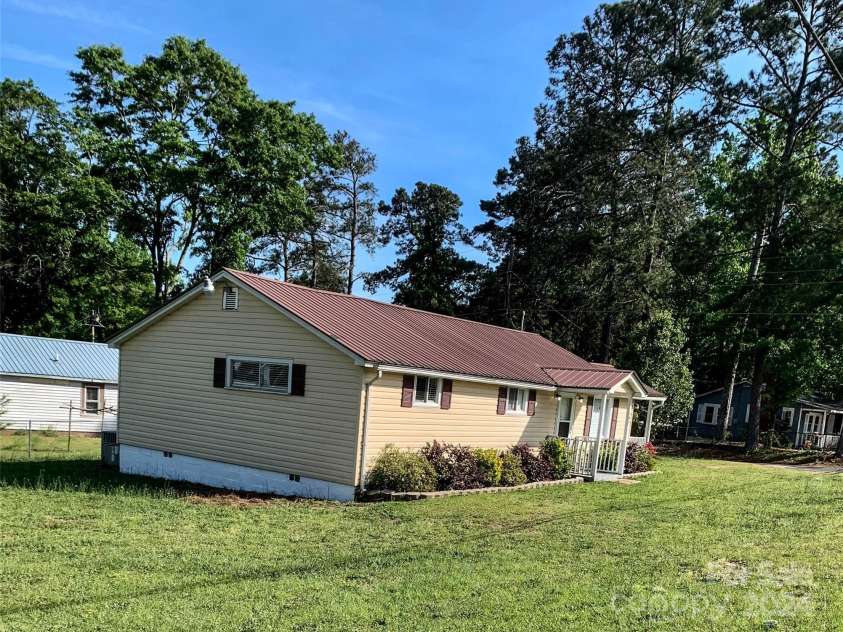 189 Broadway Street, Rockingham, NC 28379.  MLS# CAR4132952, YatesRealty ID 449. 