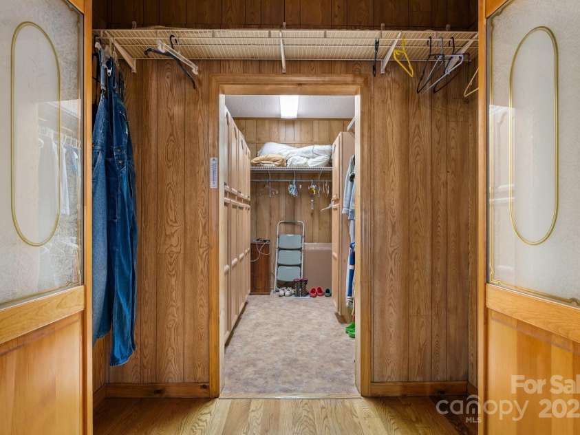 505 Old Home Place Drive, Marshall, NC 28753.  MLS# CAR4207123, YatesRealty ID 449. 