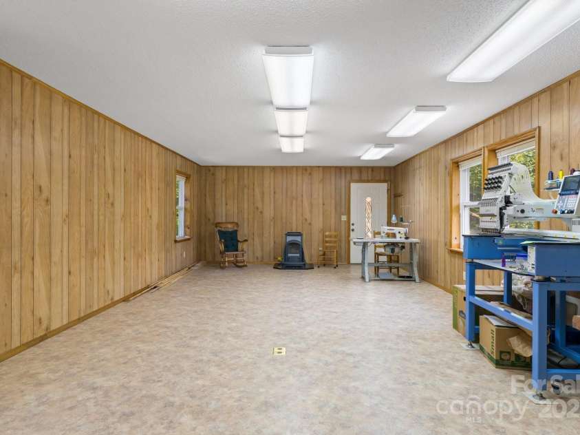 505 Old Home Place Drive, Marshall, NC 28753.  MLS# CAR4207123, YatesRealty ID 449. 