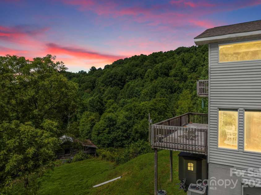 505 Old Home Place Drive, Marshall, NC 28753.  MLS# CAR4207123, YatesRealty ID 449. 