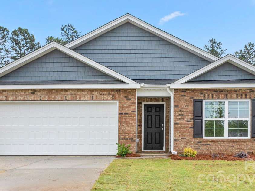 167 Prominent Drive, Lexington, NC 27292.  MLS# CAR4345068, YatesRealty ID 4490. *Photos are of model home and are for representational purposes only 