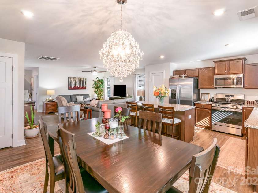 9740 Wardley Drive, Charlotte, NC 28215.  MLS# CAR4227129, YatesRealty ID 4490. 