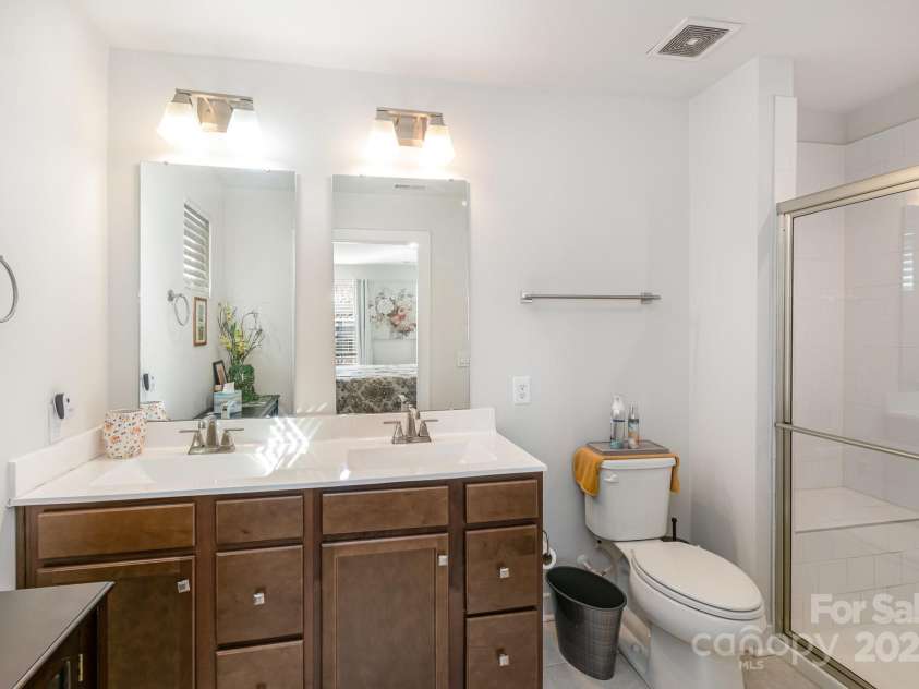 9740 Wardley Drive, Charlotte, NC 28215.  MLS# CAR4227129, YatesRealty ID 4490. 