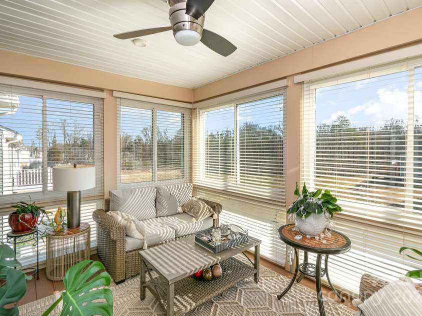 9740 Wardley Drive, Charlotte, NC 28215.  MLS# CAR4227129, YatesRealty ID 4490. 