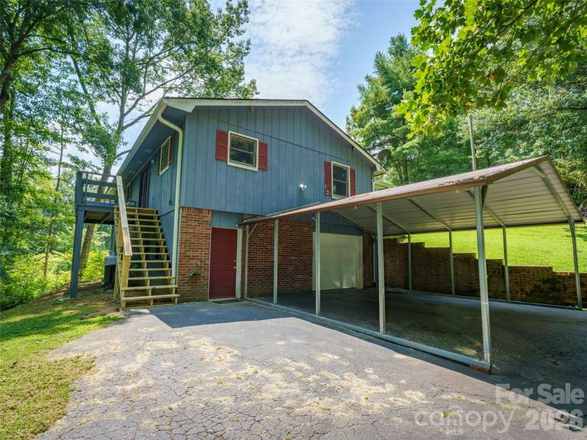 122 McCall Road, Pisgah Forest, NC 28768.  MLS# CAR4414055, YatesRealty ID 44900. 
