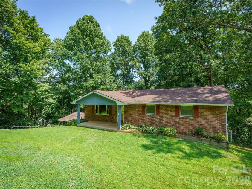 122 McCall Road, Pisgah Forest, NC 28768.  MLS# CAR4414055, YatesRealty ID 44900. 