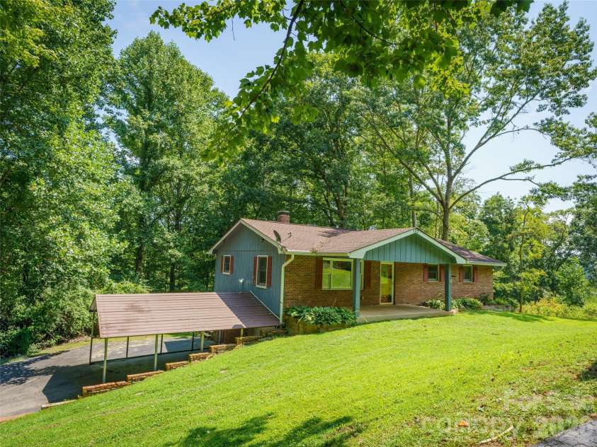 122 McCall Road, Pisgah Forest, NC 28768.  MLS# CAR4414055, YatesRealty ID 44900. 