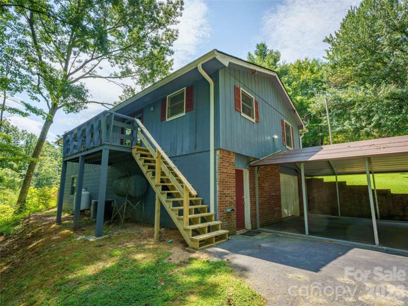 122 McCall Road, Pisgah Forest, NC 28768.  MLS# CAR4414055, YatesRealty ID 44900. 