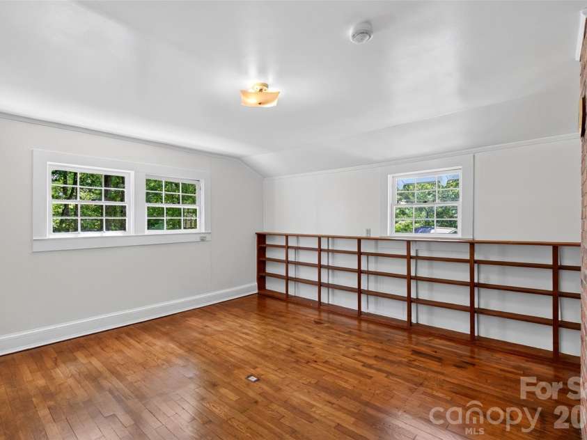 7 Bowers Road, Black Mountain, NC 28711.  MLS# CAR4413537, YatesRealty ID 44901. 