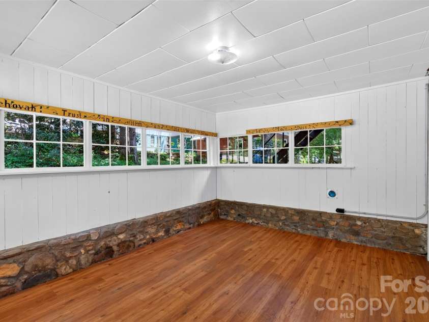 7 Bowers Road, Black Mountain, NC 28711.  MLS# CAR4413537, YatesRealty ID 44901. 
