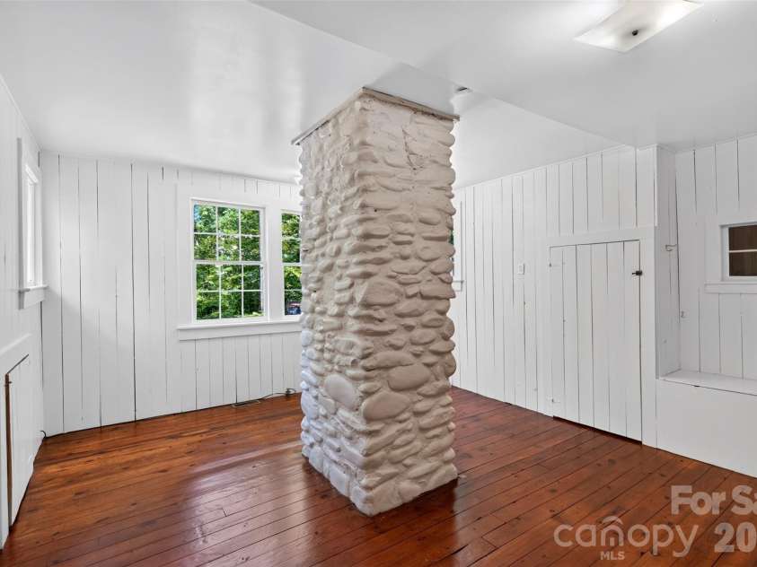 7 Bowers Road, Black Mountain, NC 28711.  MLS# CAR4413537, YatesRealty ID 44901. 