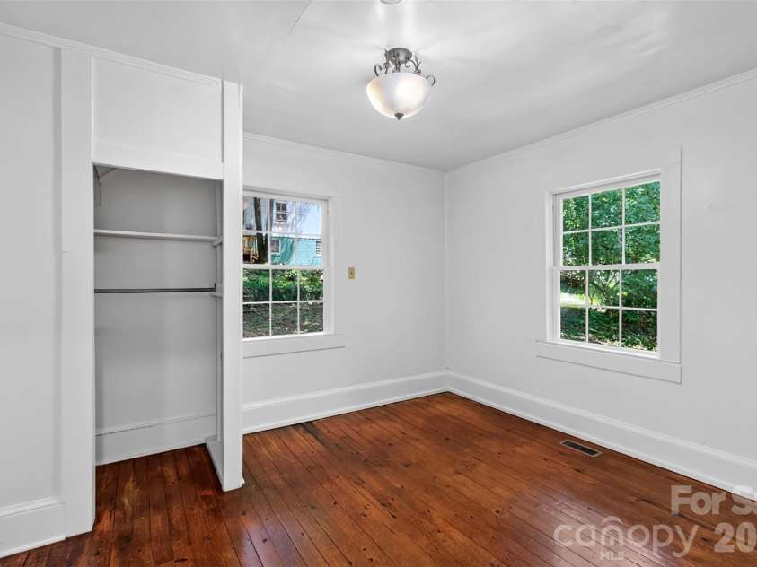 7 Bowers Road, Black Mountain, NC 28711.  MLS# CAR4413537, YatesRealty ID 44901. 