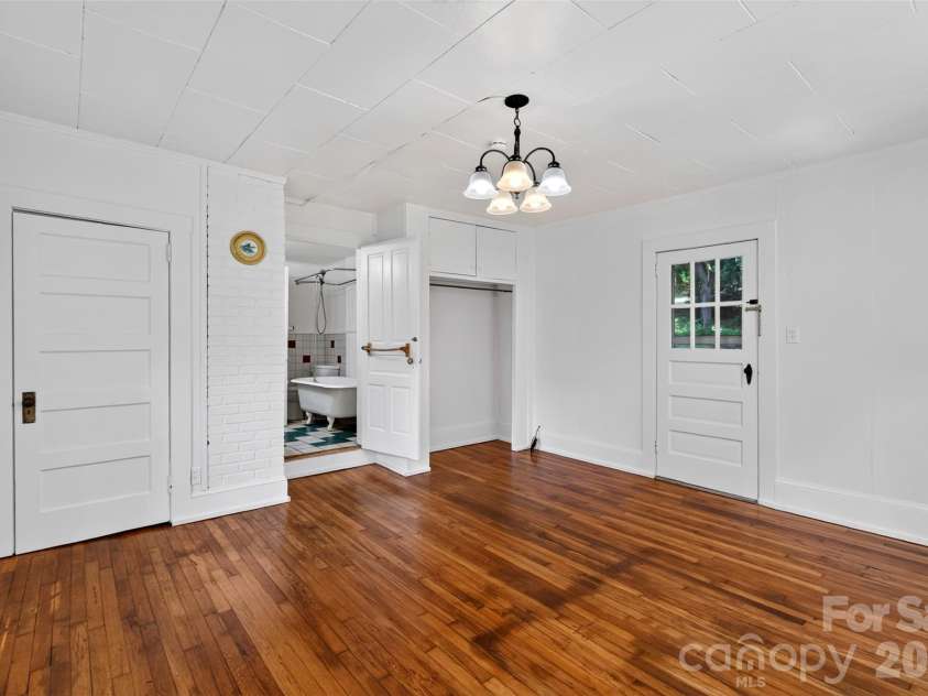 7 Bowers Road, Black Mountain, NC 28711.  MLS# CAR4413537, YatesRealty ID 44901. 