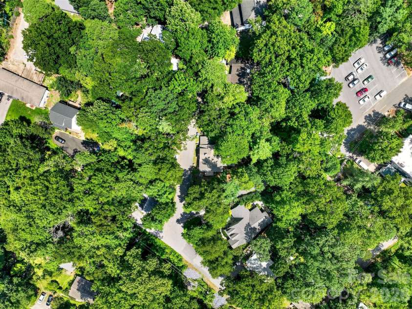 7 Bowers Road, Black Mountain, NC 28711.  MLS# CAR4413537, YatesRealty ID 44901. 