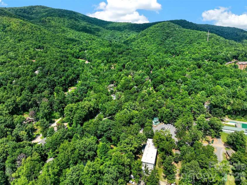 7 Bowers Road, Black Mountain, NC 28711.  MLS# CAR4413537, YatesRealty ID 44901. 