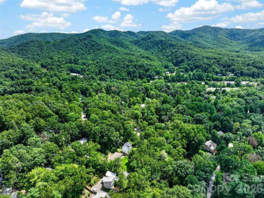 7 Bowers Road, Black Mountain, NC 28711.  MLS# CAR4413537, YatesRealty ID 44901. 