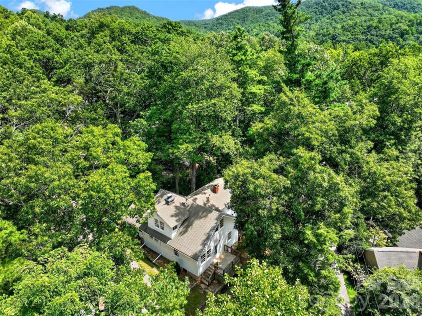 7 Bowers Road, Black Mountain, NC 28711.  MLS# CAR4413537, YatesRealty ID 44901. 