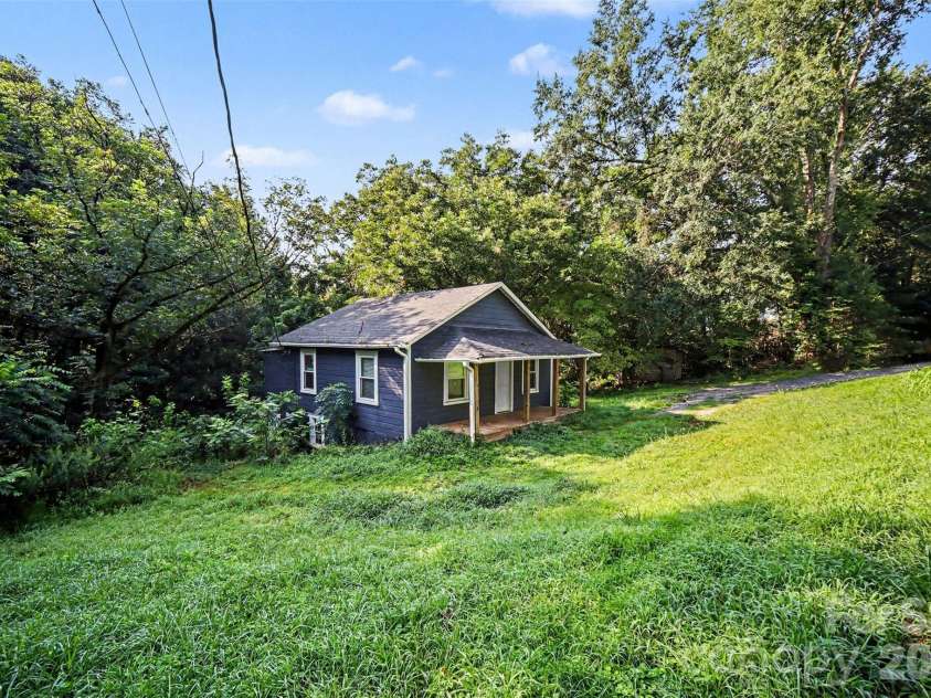 3069 Chinook Trail, Lincolnton, NC 28092.  MLS# CAR4415385, YatesRealty ID 44902. 