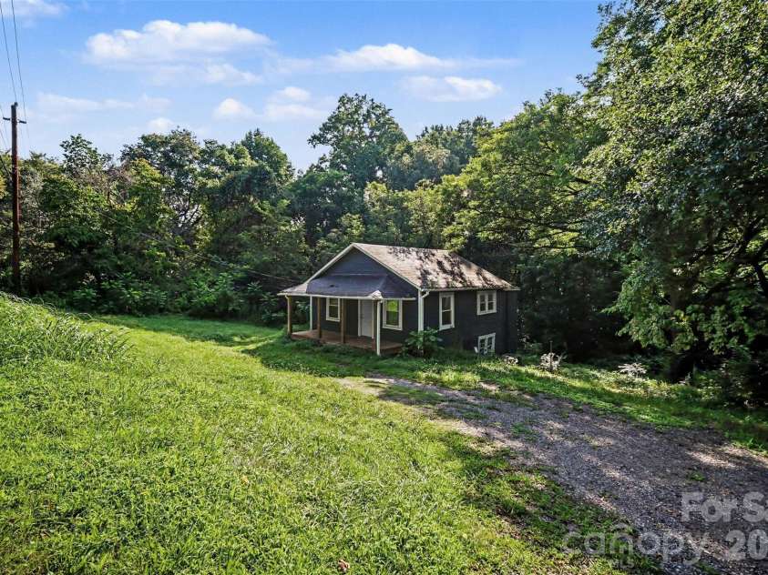 3069 Chinook Trail, Lincolnton, NC 28092.  MLS# CAR4415385, YatesRealty ID 44902. 