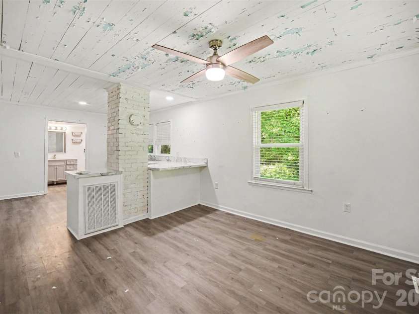 3069 Chinook Trail, Lincolnton, NC 28092.  MLS# CAR4415385, YatesRealty ID 44902. 