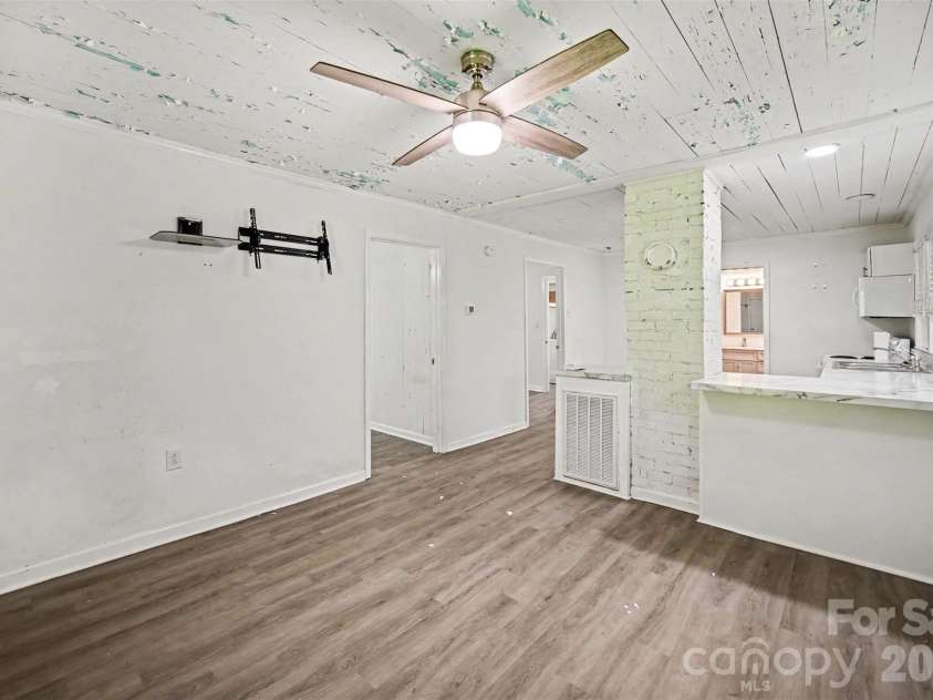 3069 Chinook Trail, Lincolnton, NC 28092.  MLS# CAR4415385, YatesRealty ID 44902. 