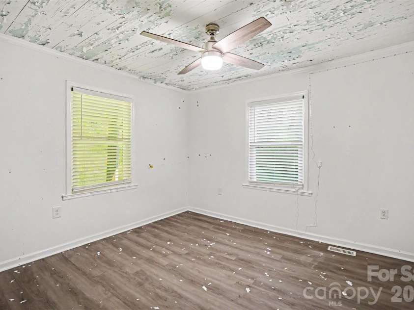 3069 Chinook Trail, Lincolnton, NC 28092.  MLS# CAR4415385, YatesRealty ID 44902. 