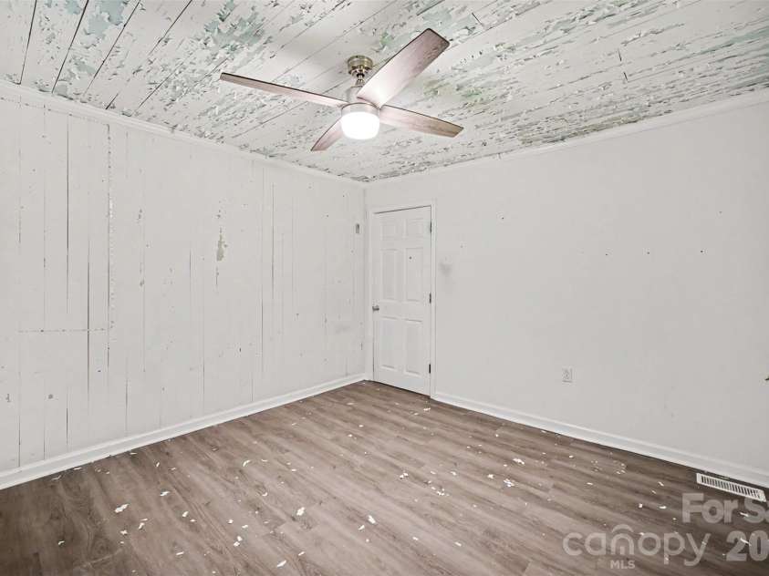 3069 Chinook Trail, Lincolnton, NC 28092.  MLS# CAR4415385, YatesRealty ID 44902. 