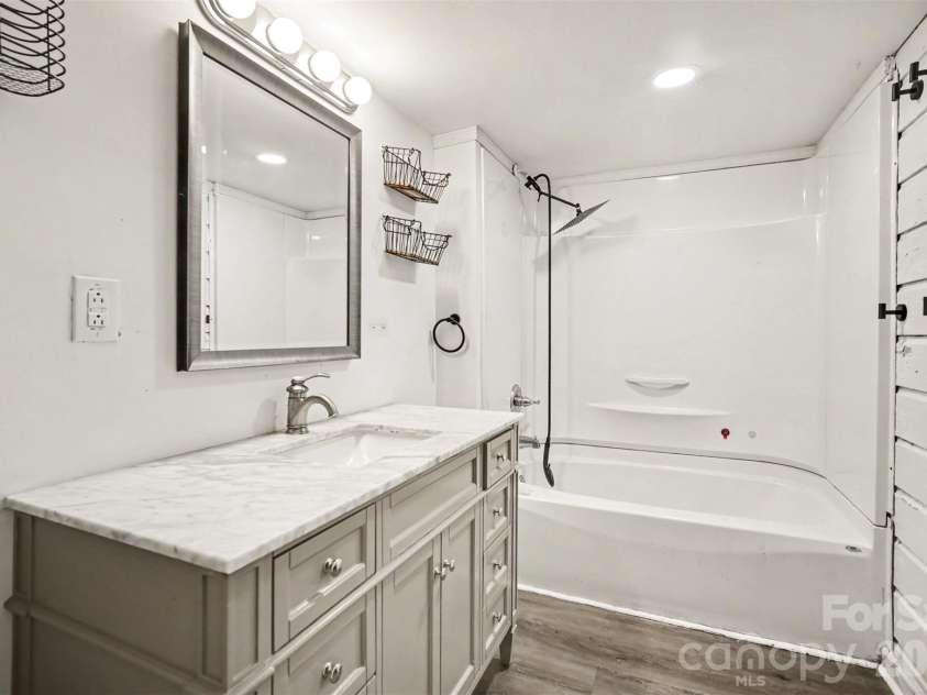 3069 Chinook Trail, Lincolnton, NC 28092.  MLS# CAR4415385, YatesRealty ID 44902. 