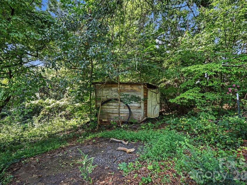 3069 Chinook Trail, Lincolnton, NC 28092.  MLS# CAR4415385, YatesRealty ID 44902. 