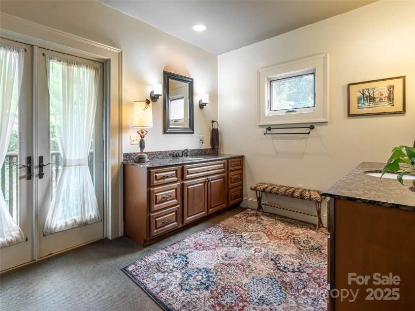 9 West Street Extension, Asheville, NC 28801.  MLS# CAR4299248, YatesRealty ID 44904. Primary Bath