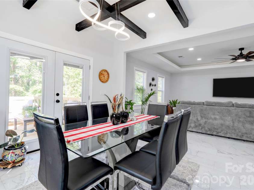 114 Tanya Lane, Shelby, NC 28152.  MLS# CAR4392402, YatesRealty ID 44906. Dining/Living Room