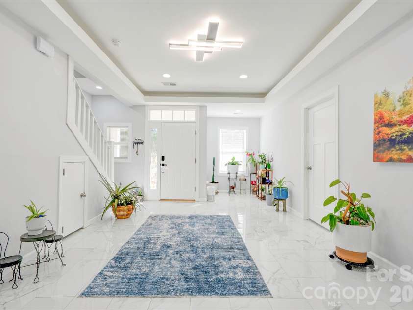 114 Tanya Lane, Shelby, NC 28152.  MLS# CAR4392402, YatesRealty ID 44906. Foyer