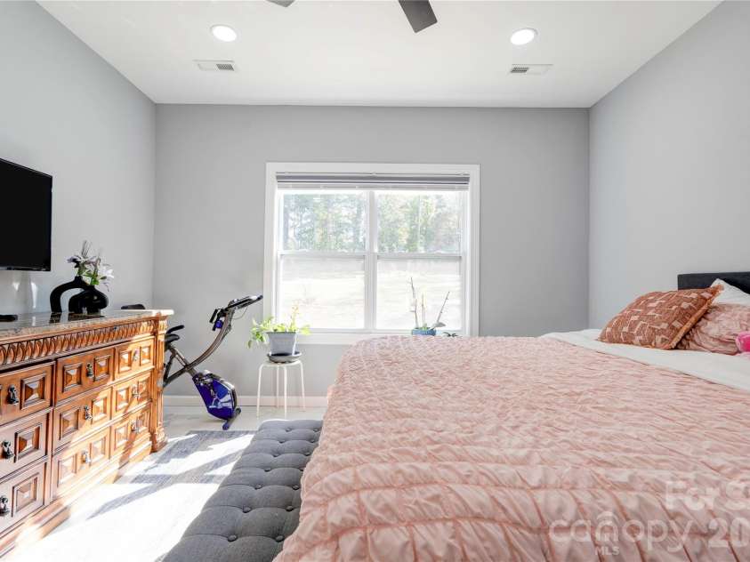 114 Tanya Lane, Shelby, NC 28152.  MLS# CAR4392402, YatesRealty ID 44906. Main Level Bedroom