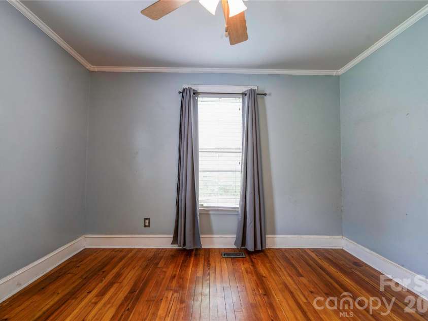 811 Kings Road, Shelby, NC 28150.  MLS# CAR4399686, YatesRealty ID 44907. Bedroom 1