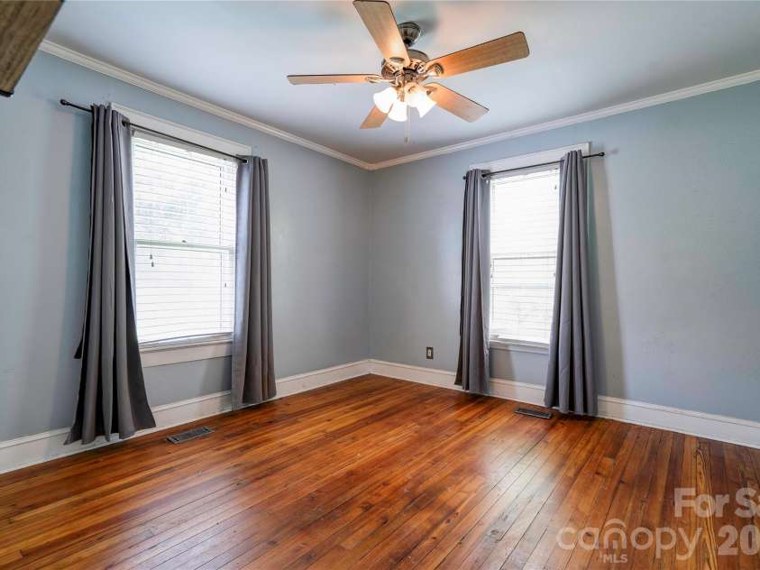 811 Kings Road, Shelby, NC 28150.  MLS# CAR4399686, YatesRealty ID 44907. Bedroom 1