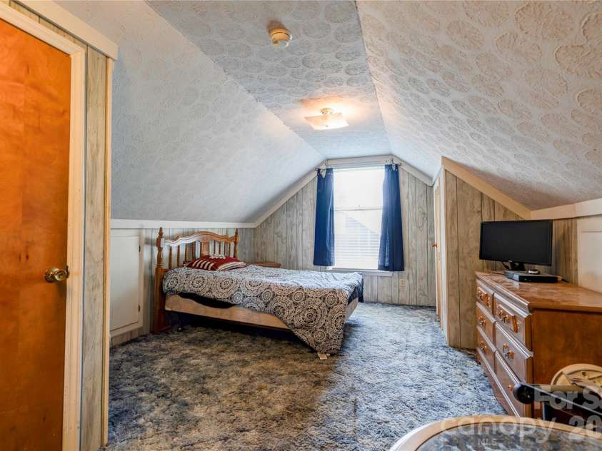 811 Kings Road, Shelby, NC 28150.  MLS# CAR4399686, YatesRealty ID 44907. Bedroom 3